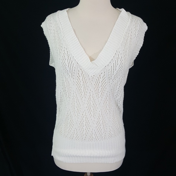 Suzy Shier Tops - Suzy Shier White Knit V-Neck Sweater Vest Top L